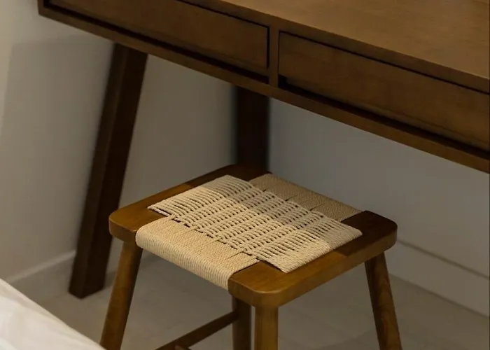 Wood&calm 우드앤캄 Station Apartment *