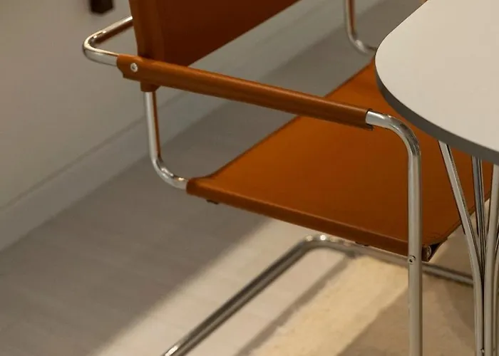 Wood&calm 우드앤캄 Station Apartment *