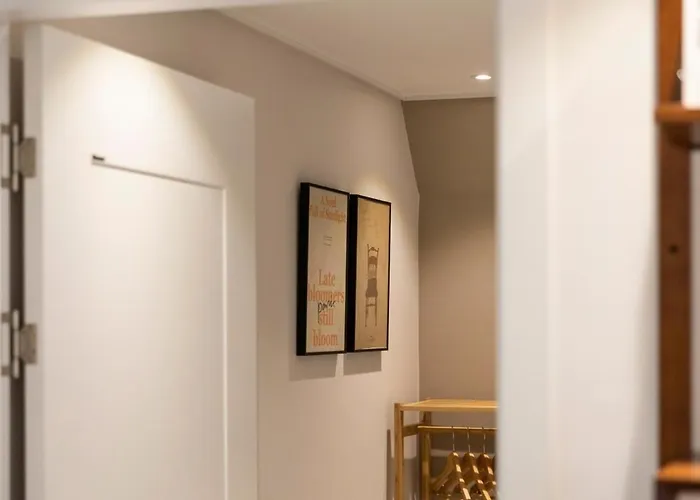 Apartment Wood&calm 우드앤캄 Station Seoul