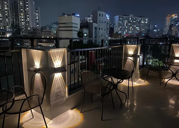 Apartment Wood&calm 우드앤캄 Station